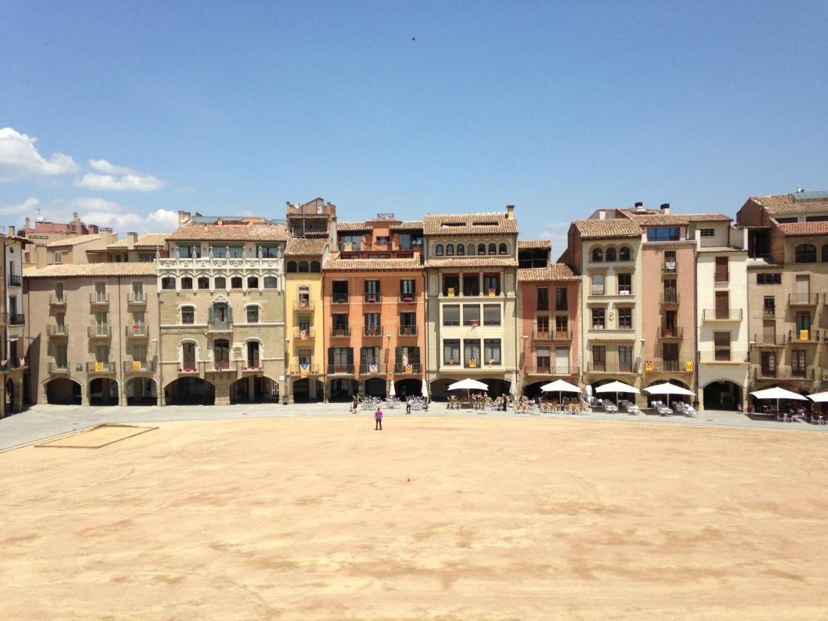 Apartaments Vicus 2 Con Vistas A La Plaza Mayor De Вик Экстерьер фото