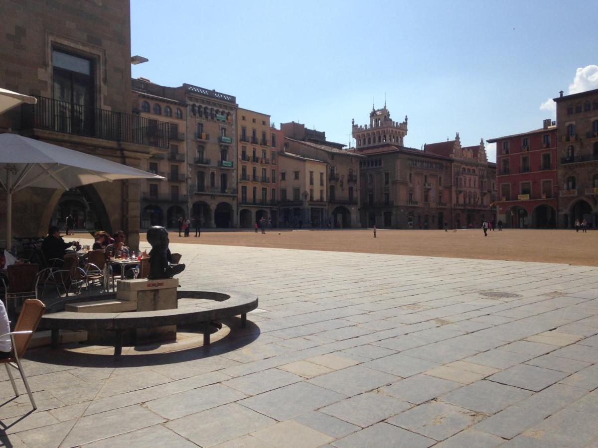 Apartaments Vicus 2 Con Vistas A La Plaza Mayor De Вик Экстерьер фото