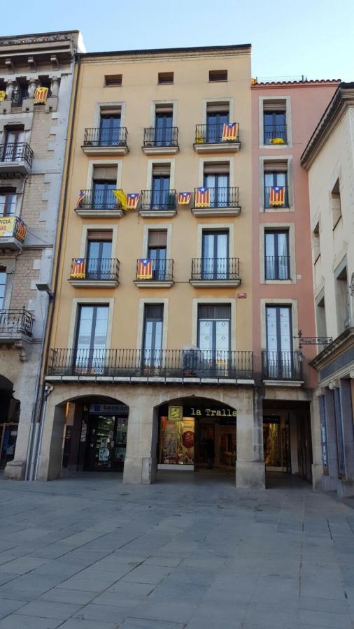 Apartaments Vicus 2 Con Vistas A La Plaza Mayor De Вик Экстерьер фото