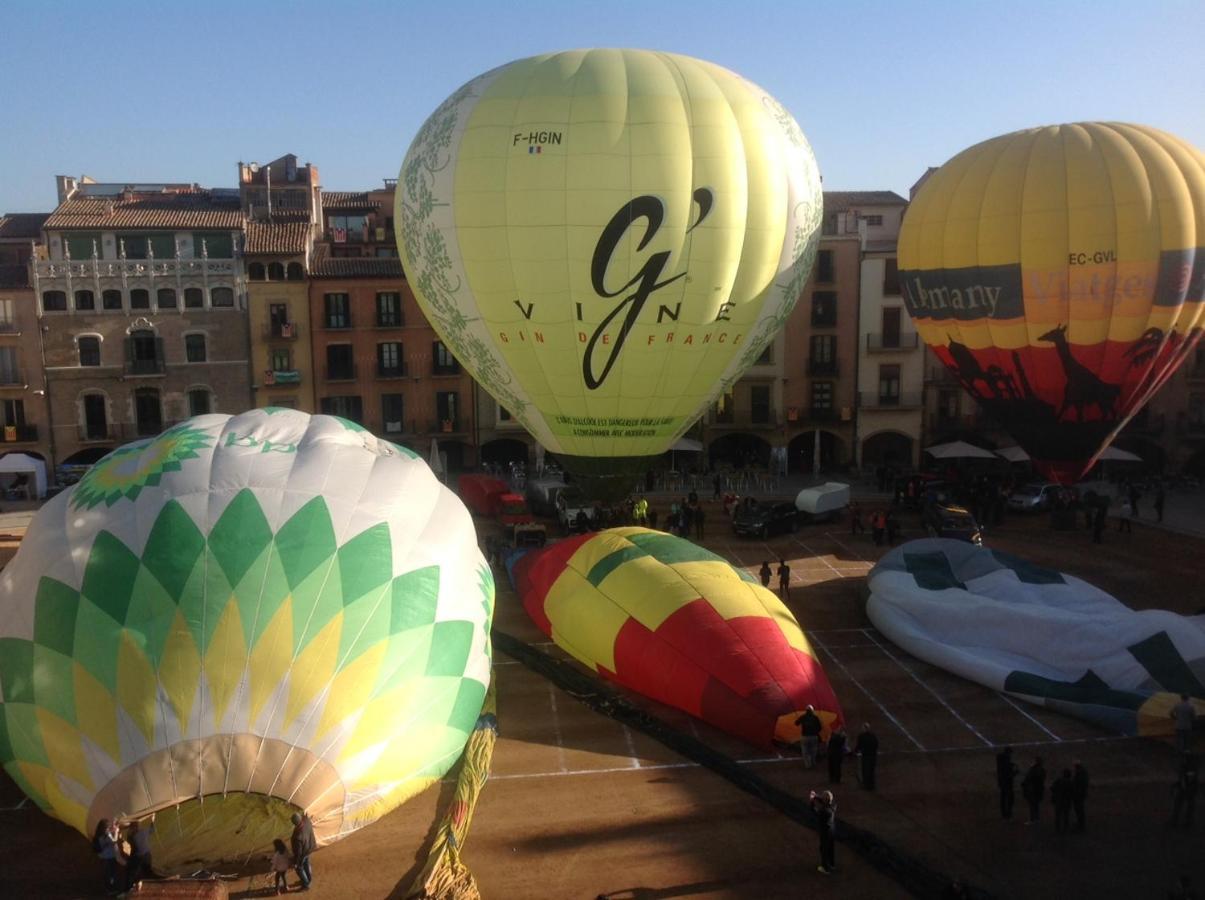 Apartaments Vicus 2 Con Vistas A La Plaza Mayor De Вик Экстерьер фото