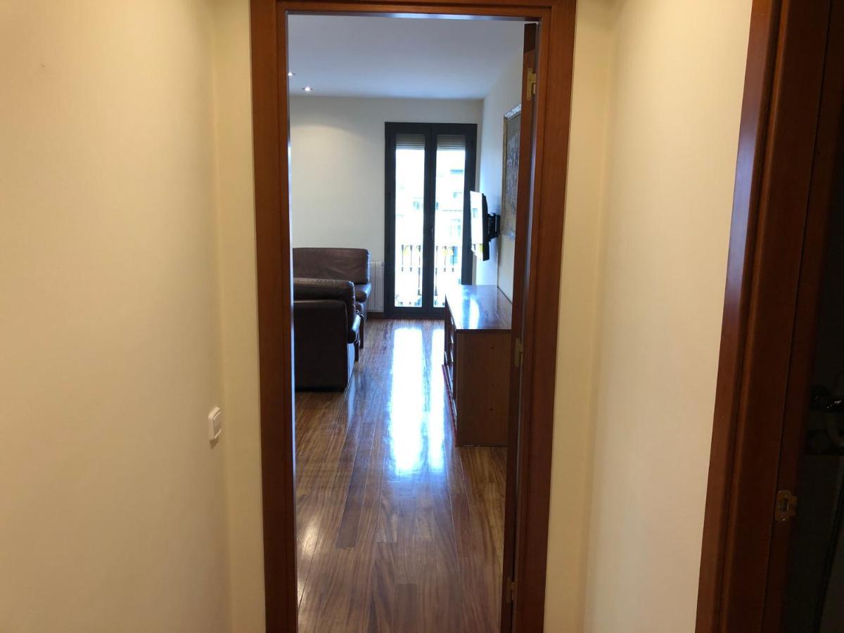 Apartaments Vicus 2 Con Vistas A La Plaza Mayor De Вик Экстерьер фото