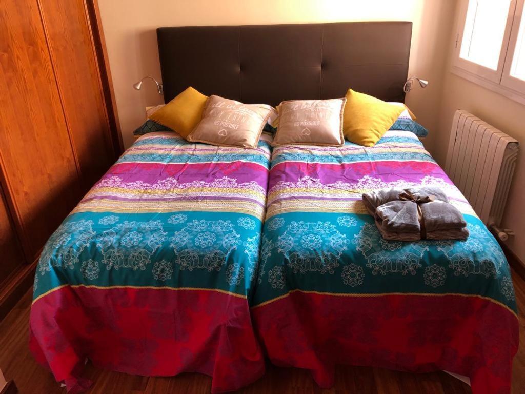 Apartaments Vicus 2 Con Vistas A La Plaza Mayor De Вик Экстерьер фото